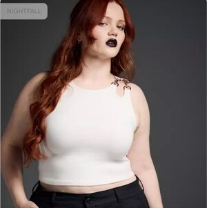 NWT Torrid Nightfall Foxy Asymmetrical Tank with Hardware Size 2